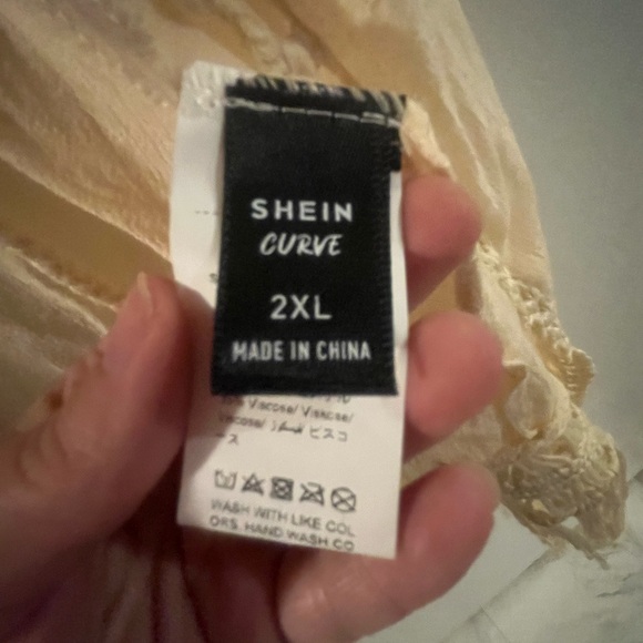 Plus Size Women’s 2X Cream colored Hollow Out Tassel Kimono Cover - Picture 7 of 12